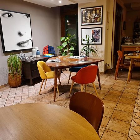 Manfredi Ristorante Con Alloggio Romentino Екстер'єр фото